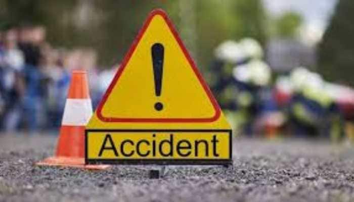 5 Dead, Several Injured After Mini Goods Vehicle Overturns In Chhattisgarh's Jagdalpur