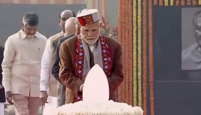 PM Modi Leads Nation In Paying Tributes To Atal Bihari Vajpayee PM Modi Leads Nation In Paying Tributes To Atal Bihari Vajpayee