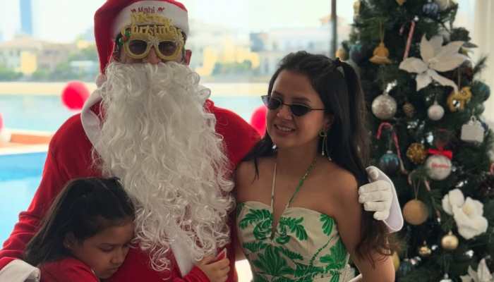 MS Dhoni Turns Santa Claus For Sakshi And Ziva To Celebrate Christmas 2024, Breaks The Internet | See Pictures 