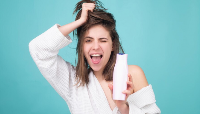 Buying Guide: The Best Anti-Dandruff Shampoos for Every Scalp Buying Guide: The Best Anti-Dandruff Shampoos for Every Scalp