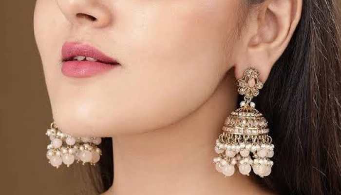 From Classic to Contemporary: The Versatility of Jhumkas