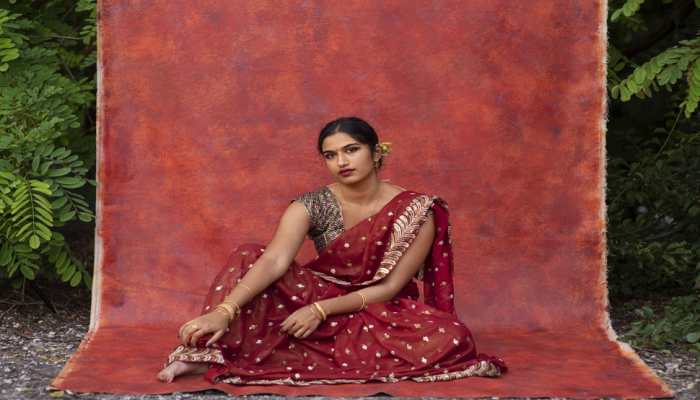 Buy these Elegant Saree to Enhance Your Traditional Get-Up