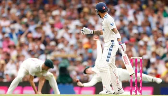EXPLAINED: Why Virat Kohli Was Not Given Out Even When Steve Smith's Fingers Were Under The Ball EXPLAINED: Why Virat Kohli Was Not Given Out Even When Steve Smith's Fingers Were Under The Ball