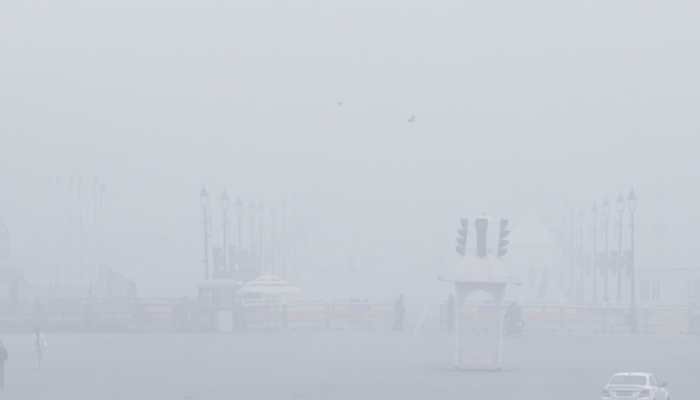 Dense Fog, Cold Wave Disrupt Life In Delhi-NCR; Flights, Trains Hit