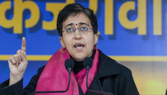 Sheeshmahal Row Takes Fresh Turn As Atishi, BJP Spar Over 'Thrown Out' Claim Sheeshmahal Row Takes Fresh Turn As Atishi, BJP Spar Over 'Thrown Out' Claim