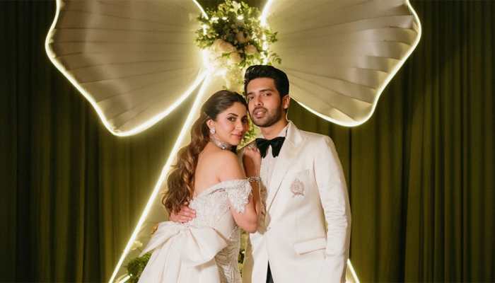 Armaan Malik Kisses Wifey Aashna Shroff At Their Big Fat Indian Wedding Party - See Pics 
