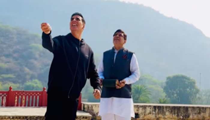 Makar Sankranti 2025: Akshay Kumar And Paresh Rawal Fly Kites On Bhooth Bangla Sets!