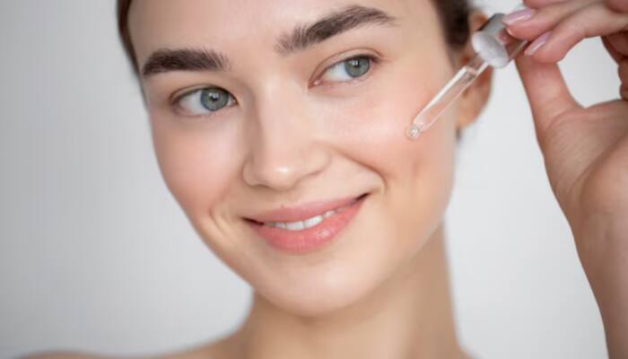 What Does A Face Oil Do? The Right Age To Include Face Oil In Your Skincare Routine