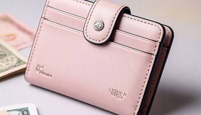 Chic Women's Wallet: Secure & Stylish
