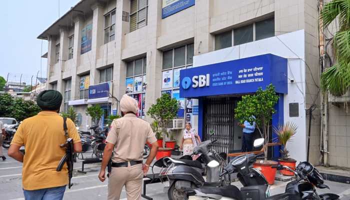 Rs 236 Deducted From Your SBI Account? Know Why State Bank Deducted Money From Your Saving Account