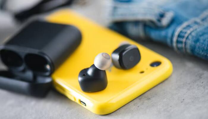 Tech Yourself with Myntra's Style Parade Sale: Grab These Earbuds Deal 