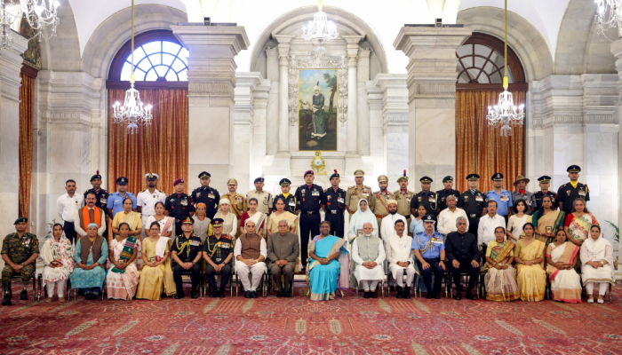 Republic Day 2025: 93 Armed Forces Personnel To Receive Gallantry Awards Today Republic Day 2025: 93 Armed Forces Personnel To Receive Gallantry Awards Today