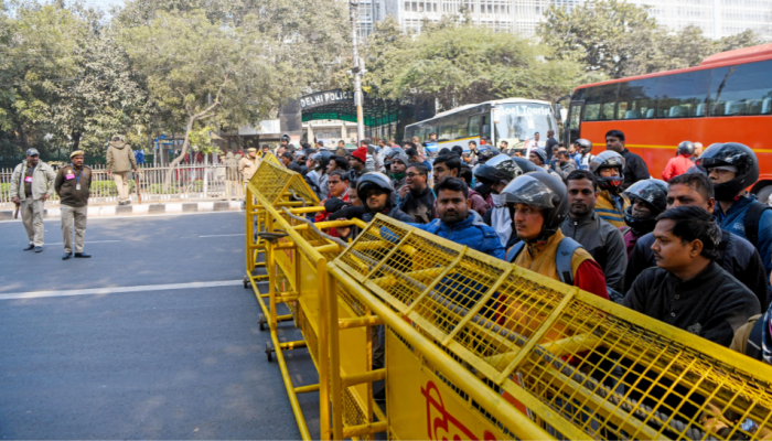 Republic Day 2025: Traffic Curbs, 70000 Cops Deployed As Delhi On High Alert | Key Routes To Avoid Republic Day 2025: Traffic Curbs, 70000 Cops Deployed As Delhi On High Alert | Key Routes To Avoid