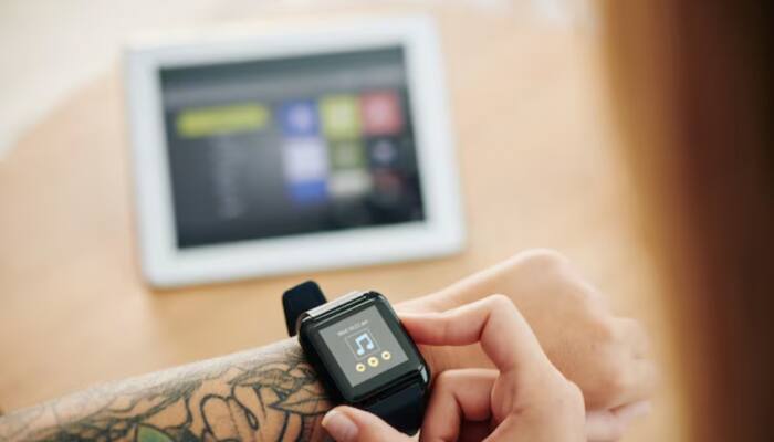 Buy these Stylish &amp; Upgraded Technology Smartwatches