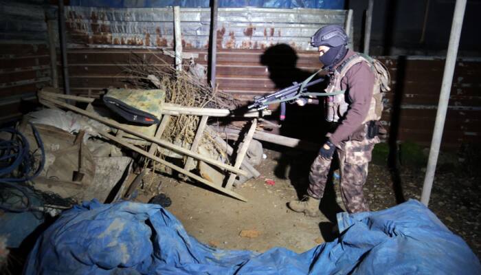 Turkey Detains 100 Suspected IS Members In Nationwide Counterterrorism Operations