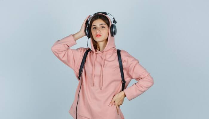 Stay Warm in Style: The Ultimate Guide to Women's Hoodies
