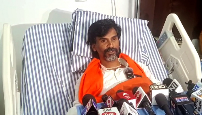Maratha Quota Activist Jarange Refuses To Take Fluids As His Fast Enters 5th Day Maratha Quota Activist Jarange Refuses To Take Fluids As His Fast Enters 5th Day