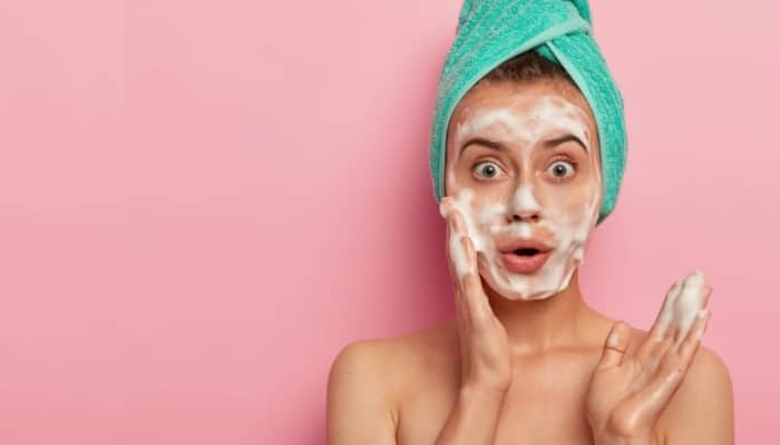The Ultimate Guide to Choosing the Best Face Wash for Your Skin Type