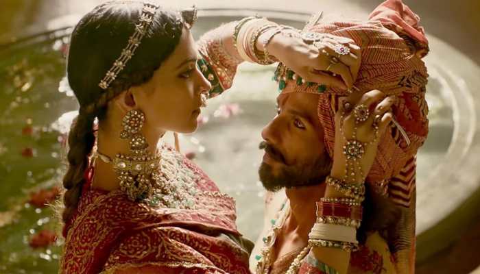 Padmaavat Back In Cinemas Today: Sanjay Leela Bhansali's Magnum Opus Re-Release A Treat For Fans Padmaavat Back In Cinemas Today: Sanjay Leela Bhansali's Magnum Opus Re-Release A Treat For Fans