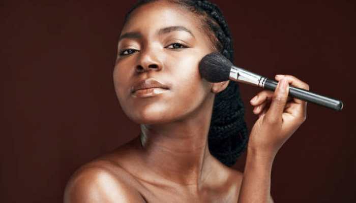Glow Like Never Before: Best Highlighters to Shop During Myntra Fashion Carnival (6th - 12th February) Glow Like Never Before: Best Highlighters to Shop During Myntra Fashion Carnival (6th - 12th February)