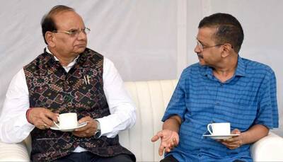 High Drama Outside Kejriwal's House: Anti-Graft Body Serves Notice To AAP Chief Seeking Proof Of MLA 'Poaching' Charge
