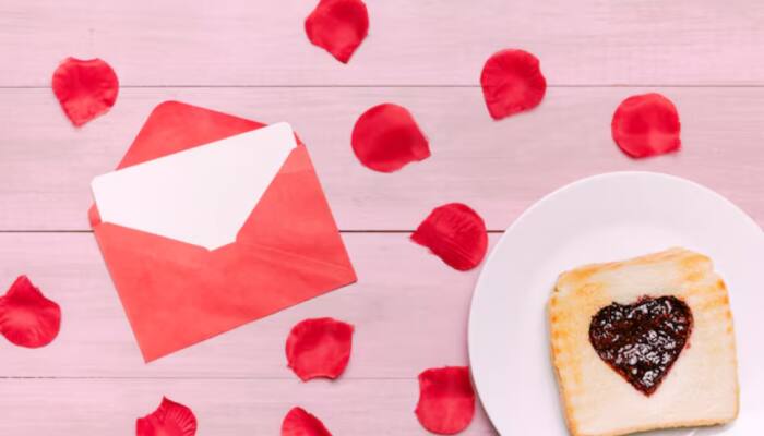 Celebrate Love with Romantic Greeting Cards at Myntra Fashion Carnival 