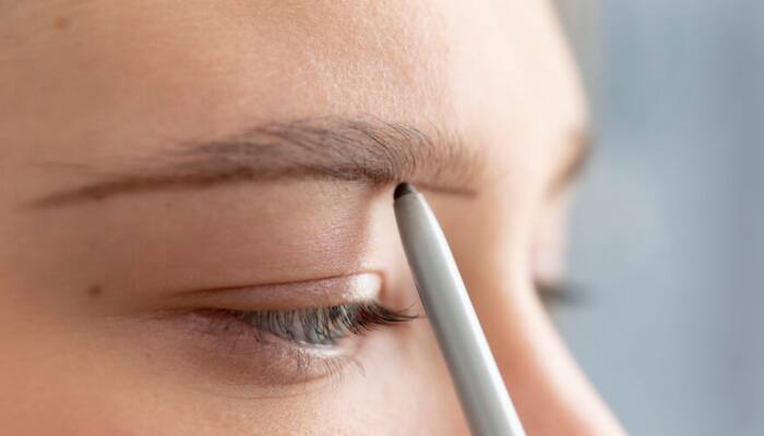 Indulge in Luxury: High-End Eyebrow Pencils at Fashion Carnival Sale