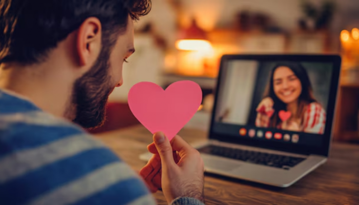 Valentine's Day 2025: Best Virtual Celebration Ideas For Long-Distance Couples Valentine's Day 2025: Best Virtual Celebration Ideas For Long-Distance Couples