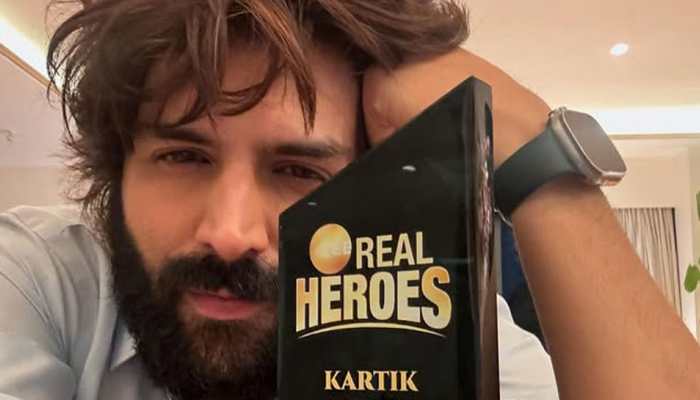 Kartik Aaryan Poses With His Zee Real Heroes 2024 Trophy, Wins 'Best Actor' Award For 2 Films 