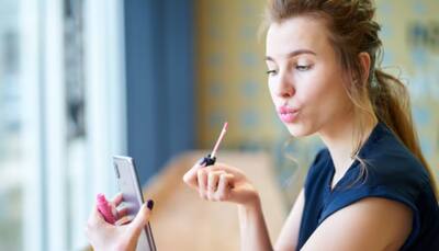 Shop these Top 5 Best Lip Glosses for a Stunning Shine 