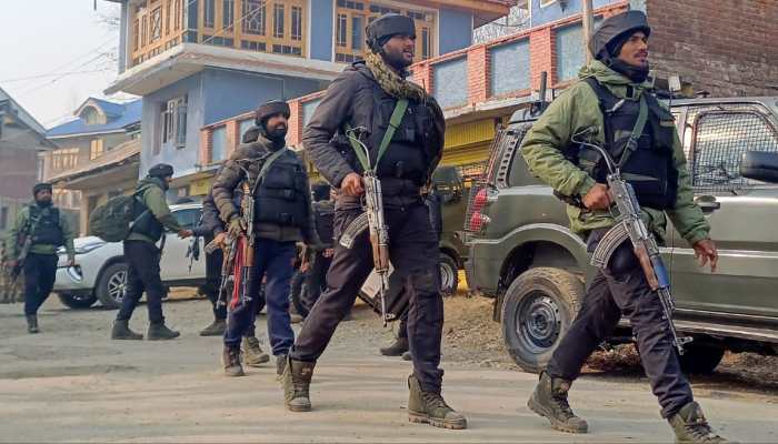 Over 600 Books Promoting 'Ideology Of Banned Organization Seized By Srinagar Police', Political Parties Condemn Action