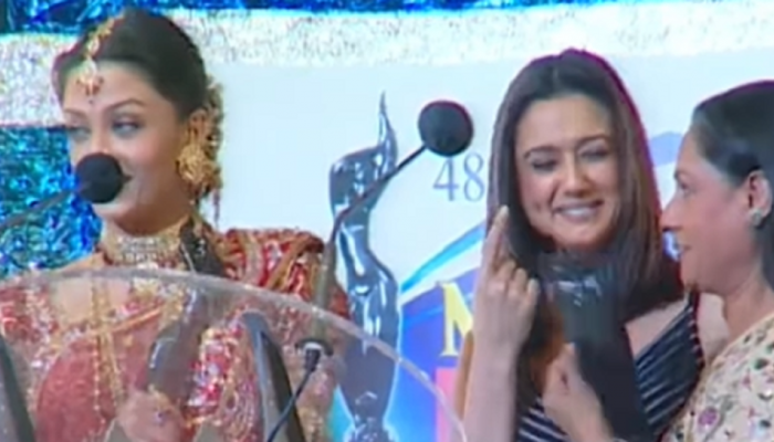 Jaya Bachchan & Preity’s Weird Reaction Grab Attention As Aishwarya Rai Gives Winning Speech In This Viral Video Jaya Bachchan & Preity’s Weird Reaction Grab Attention As Aishwarya Rai Gives Winning Speech In This Viral Video