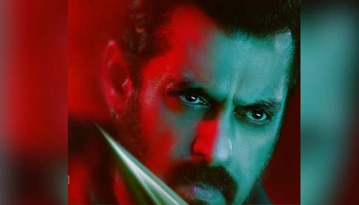Sikandar NEW Poster: Salman Khan’s Intense Look Sets Internet On Fire - Fans Say, 'Aag Laga Di' Sikandar NEW Poster: Salman Khan’s Intense Look Sets Internet On Fire - Fans Say, 'Aag Laga Di'