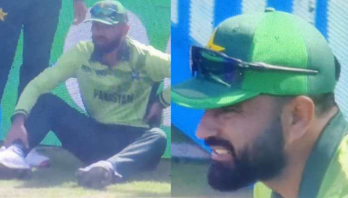 Champions Trophy Shocker For Pakistan Against New Zealand; THIS Key Player Walked Out Limping Only After Two Balls Champions Trophy Shocker For Pakistan Against New Zealand; THIS Key Player Walked Out Limping Only After Two Balls