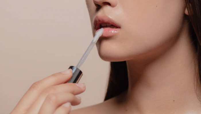 Glossy Perfection: The Ultimate Guide to Lip Gloss for Hydrated and Shiny Lips
