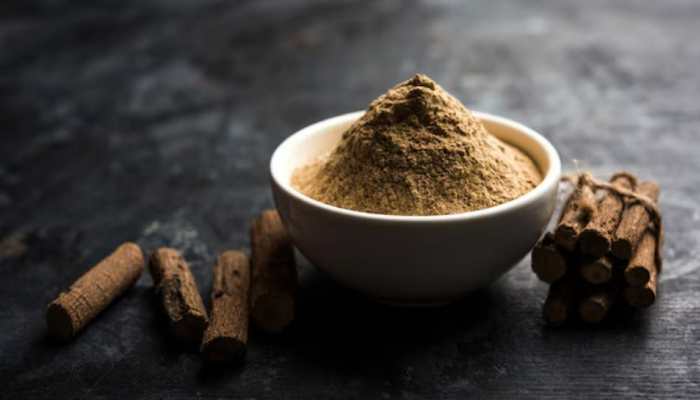 How To Use Mulethi (Licorice Root) For Bald Patches: Natural Hair Growth Remedy