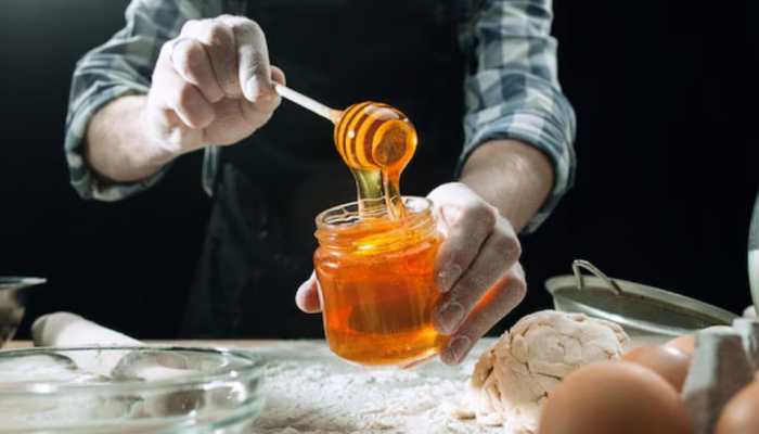 From Skin To Digestion: The Incredible Healing Properties of Honey
