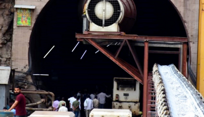 Telangana Tunnel Collapse: Rescuers Inch Closer, No Breakthrough In Contacting 8 Trapped Workers | 10 Points Telangana Tunnel Collapse: Rescuers Inch Closer, No Breakthrough In Contacting 8 Trapped Workers | 10 Points