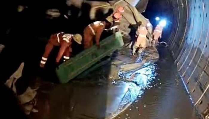 Telangana Tunnel Collapse: Silt, Water Flow Endanger Rescuers As Hopes Fade For 8 Trapped Telangana Tunnel Collapse: Silt, Water Flow Endanger Rescuers As Hopes Fade For 8 Trapped