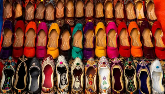 Buy these Best Ethnic & Casual Footwear for Women on Holi Store Sale Buy these Best Ethnic & Casual Footwear for Women on Holi Store Sale