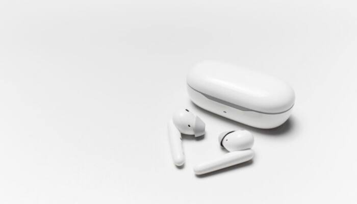 Grab these Best Wireless Earbuds from Amazon Holi Sale