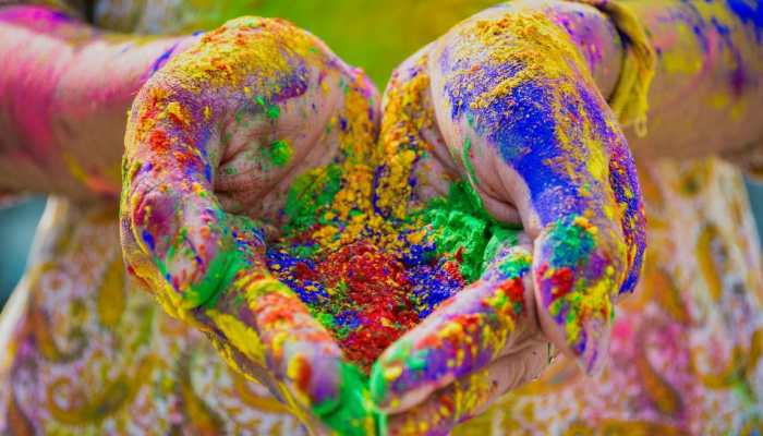 Holi 2025: 5 DIY Natural Colours For A Safe And Eco-Friendly Celebration