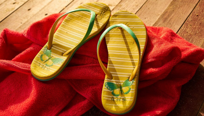 Splash into Savings: Holi Deals on Women's Slippers You Can't Miss Splash into Savings: Holi Deals on Women's Slippers You Can't Miss