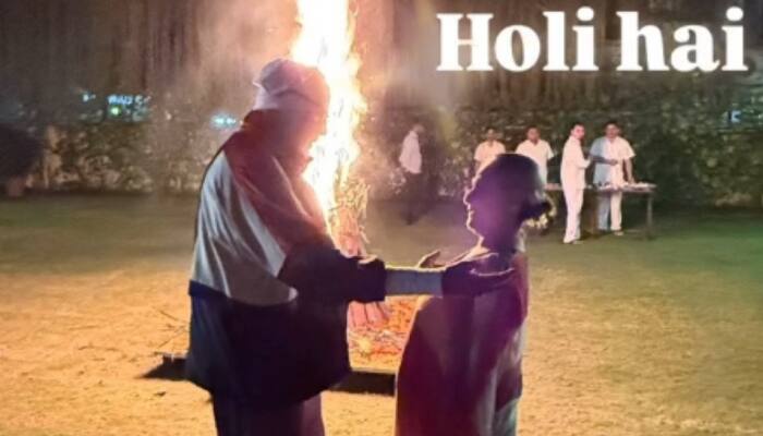 Amitabh And Jaya Bachchan's Adorable Pic From Holika Dahan Goes Viral