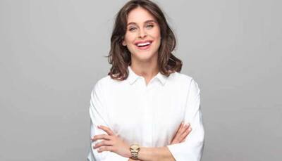 The Versatility and Style of Women's Casual Shirts: A Wardrobe Essential
