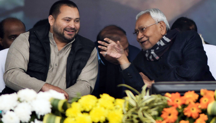 Bihar Politics: RJD Puts Up 'Nayak Nahi Khalnayak Hoon Main' Poster Against Nitish Kumar Amid National Anthem Row Bihar Politics: RJD Puts Up 'Nayak Nahi Khalnayak Hoon Main' Poster Against Nitish Kumar Amid National Anthem Row