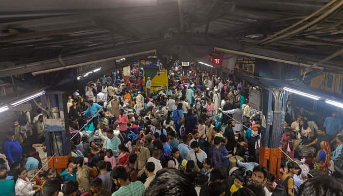 What Triggered ‘Heavy Rush’ At New Delhi Railway Station Last Night?