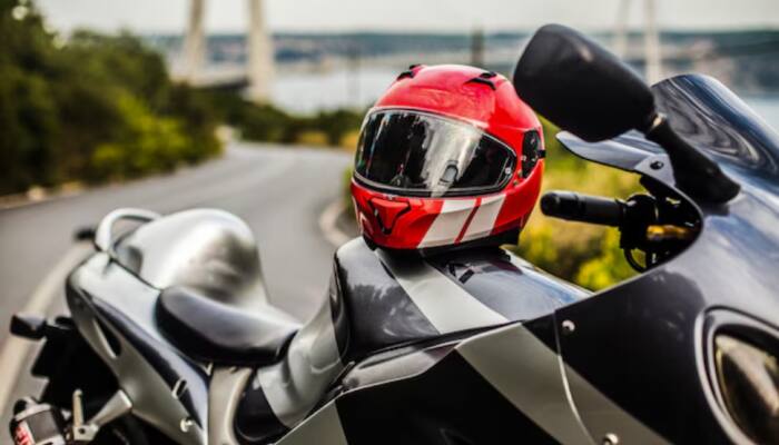 Top 4 Classic Helmets for Ultimate Safety & Comfort