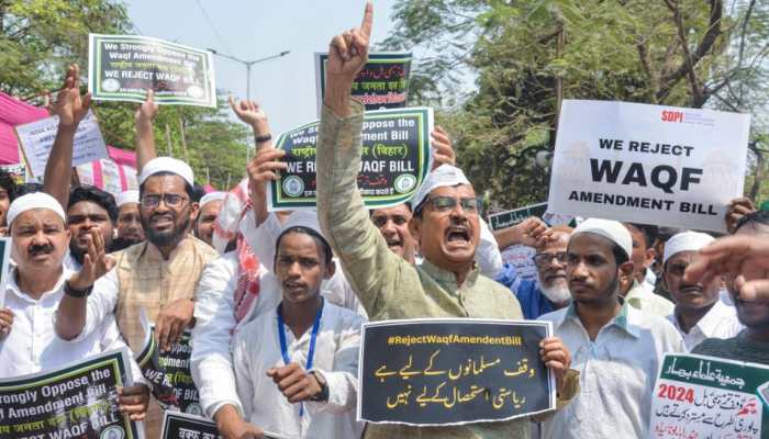 AIMPLB Calls For 'Black Armband' Protest Against Waqf Bill Amendment On Alvida Juma AIMPLB Calls For 'Black Armband' Protest Against Waqf Bill Amendment On Alvida Juma