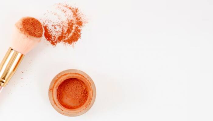 Must Buy These Mastering Powder Blush for a Flawless Complexion